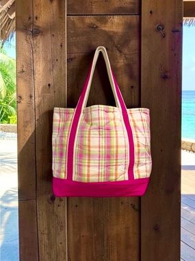 Boat and Tote Pink Plaid Medium Size Travel Shoulder Tote Bag